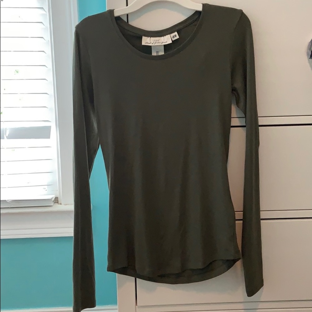 Two H&M long sleeve shirts